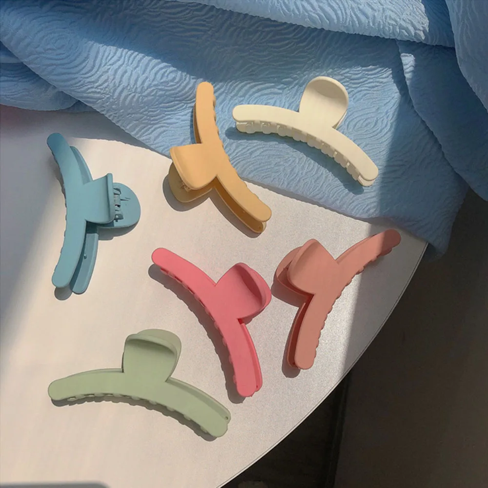 2021 New Claw Clip for Women Colorful Resin Frosted Hair Claws Large Size Hair Clamps Claw Clips Crab Chic Hair Accessories Gift
2021 New Claw Clip for Women Colorful Resin Frosted Hair Claws Large Size Hair Clamps Claw Clips Crab Chic Hair Accessories Gift