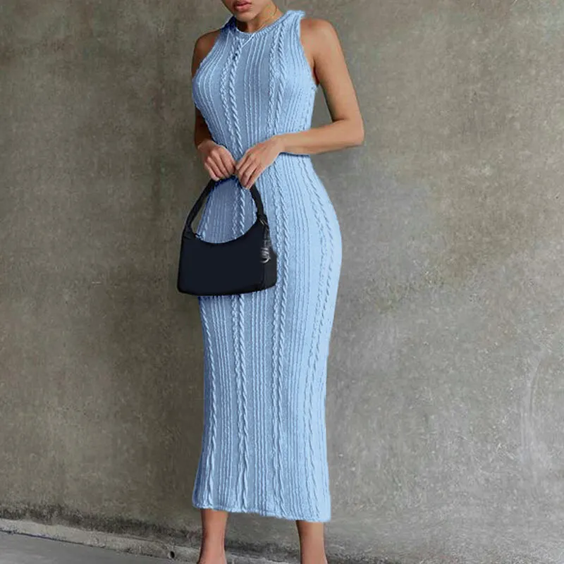 Женское трикотажное платье в рубчик, с круглым вырезом
Женское трикотажное платье в рубчик, с круглым вырезом