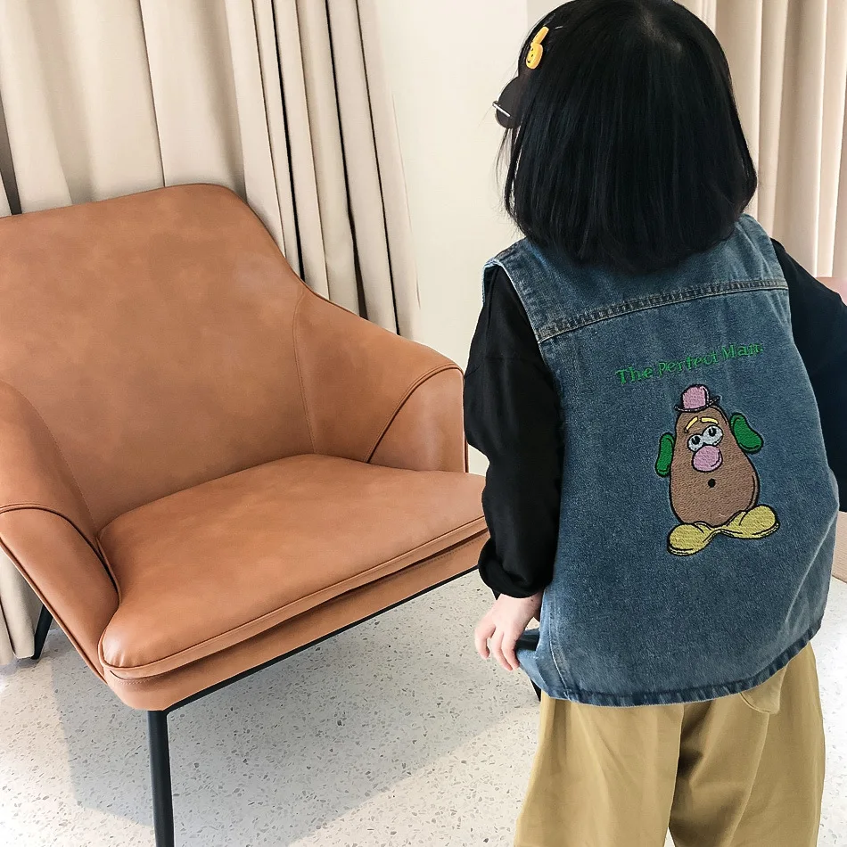 Toddler Girls Boys Vest Korean Loose Cartoon Lettter Embroidery Denim Waistcoat for Boy Unisex Kids Casual Vests 2020 Autumn New
Toddler Girls Boys Vest Korean Loose Cartoon Lettter Embroidery Denim Waistcoat for Boy Unisex Kids Casual Vests 2020 Autumn New