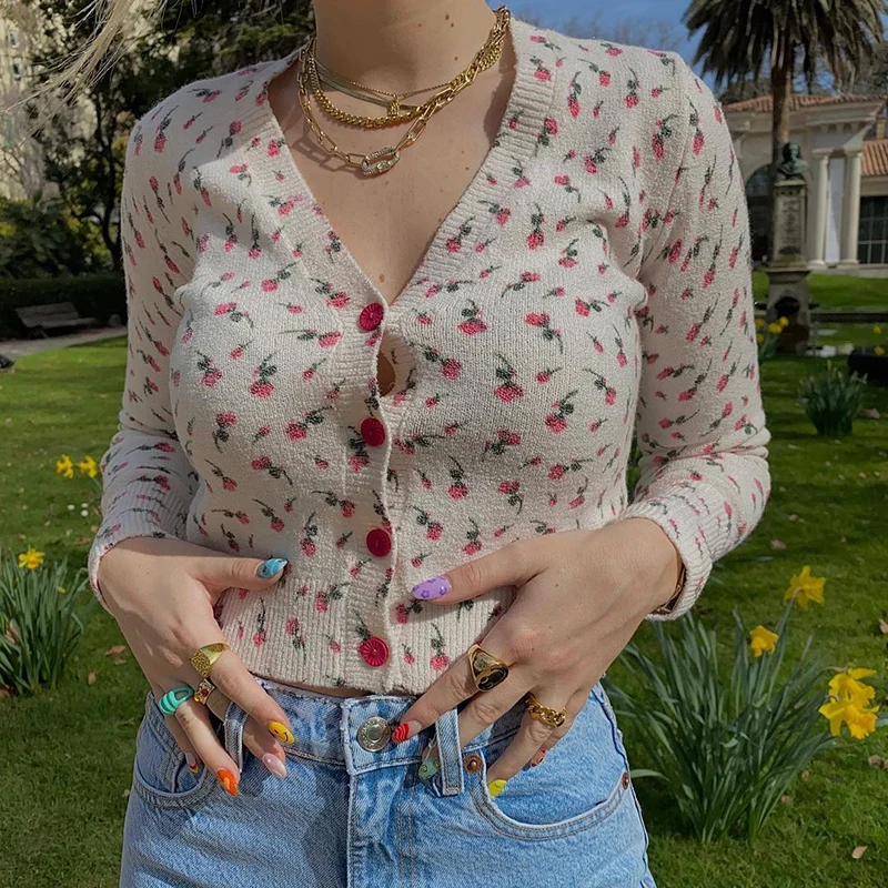 Darlingaga Harajuku V Neck Floral Print Cropped Cardigan Sweet Knitted Sweater Buttons Up Autumn Jacket Coat Cute Women Sweaters
Darlingaga Harajuku V Neck Floral Print Cropped Cardigan Sweet Knitted Sweater Buttons Up Autumn Jacket Coat Cute Women Sweaters
