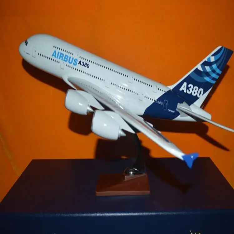 New Hot Large-Scale 76cm Airbus A380 passenger aircraft model A380 aircraft model static resin air show model Free shipping Cool
New Hot Large-Scale 76cm Airbus A380 passenger aircraft model A380 aircraft model static resin air show model Free shipping Cool