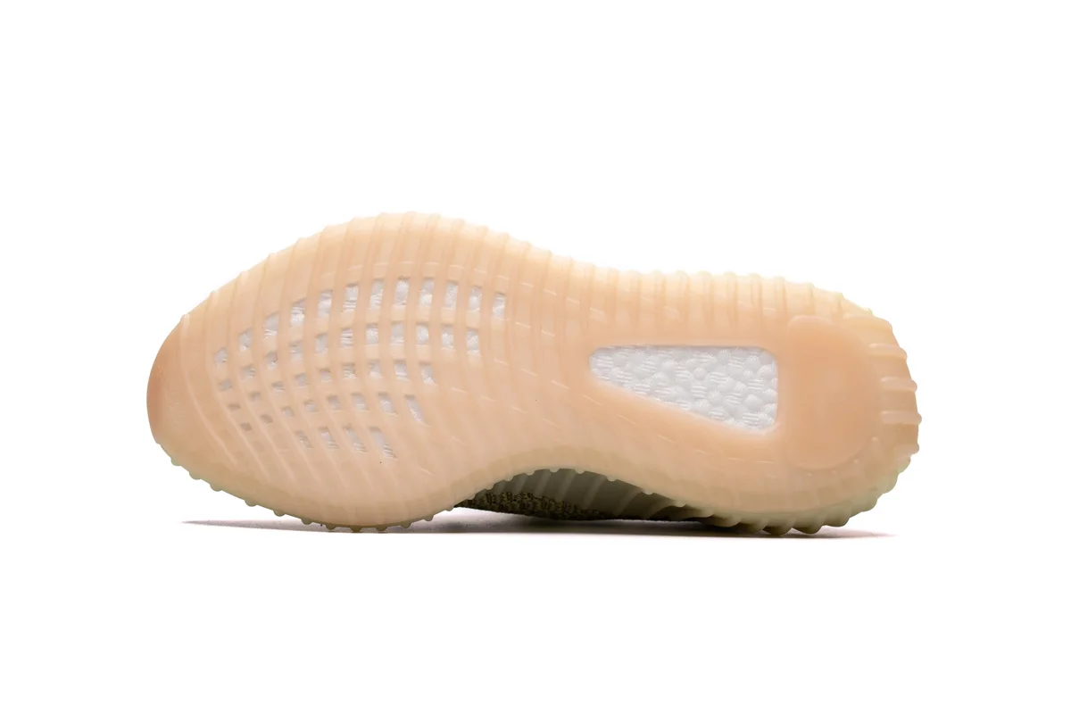 New Men's and women's running shoes Soft and comfortable Ultra light and breathable Jogging outdoors Mesh shoes Yeezy
New Men's and women's running shoes Soft and comfortable Ultra light and breathable Jogging outdoors Mesh shoes Yeezy