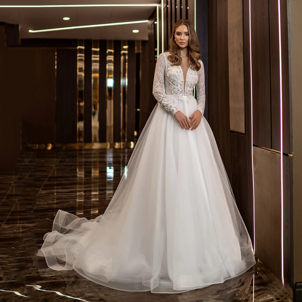 Elegant Tulle Wedding Dresses 3D Flowers V Neck Applique Bridal Gown Robe De Mariée Simple A Line Button Cap Sleeves
Elegant Tulle Wedding Dresses 3D Flowers V Neck Applique Bridal Gown Robe De Mariée Simple A Line Button Cap Sleeves