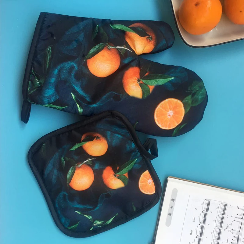 Thicken Insulated Microwave Oven Oven Gloves Baking Gloves Creative Kitchen Non-Slip High Temperature And Anti-Scald Gloves
Thicken Insulated Microwave Oven Oven Gloves Baking Gloves Creative Kitchen Non-Slip High Temperature And Anti-Scald Gloves