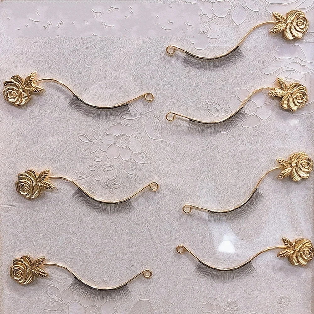 Rose Flower Shape Gold Planting Grafted Eyelashes Try-on Device Beauty Eyelash Shop Display Stand False Eyelashes Grafting Board
Rose Flower Shape Gold Planting Grafted Eyelashes Try-on Device Beauty Eyelash Shop Display Stand False Eyelashes Grafting Board