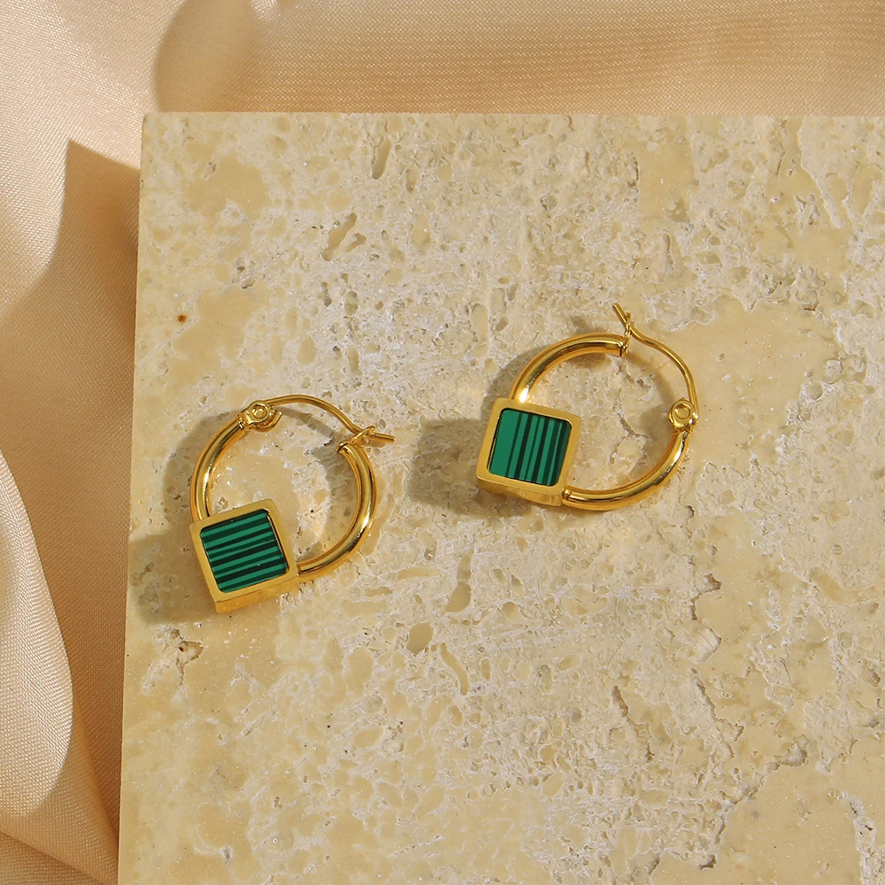 Fashion New Green Acrylic Strip Square Charm Small Hoop Earrings Gold Plated Stainless Steel Girl's Hypoallergenic Earring
Fashion New Green Acrylic Strip Square Charm Small Hoop Earrings Gold Plated Stainless Steel Girl's Hypoallergenic Earring