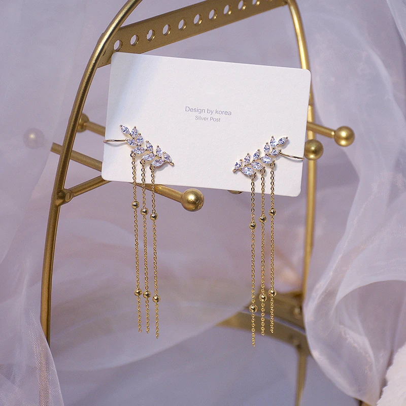 New Trendy Charm 14K Real Gold Plated Twig Tassel Clip Earrings for Women Jewelry AAA Zircon S925 Silver Needle Party Fine Gift
New Trendy Charm 14K Real Gold Plated Twig Tassel Clip Earrings for Women Jewelry AAA Zircon S925 Silver Needle Party Fine Gift