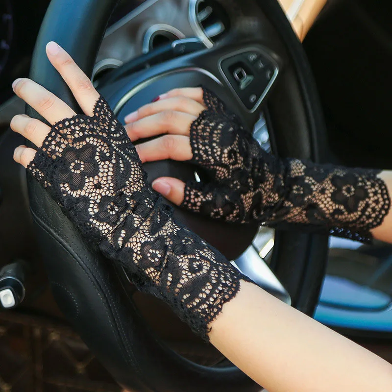 Fashion Sexy Summer Female Half Finger Sunscreen Short Lace Gloves Women Driving Rose Flower Pattern Fingerless Sun Gloves J59
Fashion Sexy Summer Female Half Finger Sunscreen Short Lace Gloves Women Driving Rose Flower Pattern Fingerless Sun Gloves J59