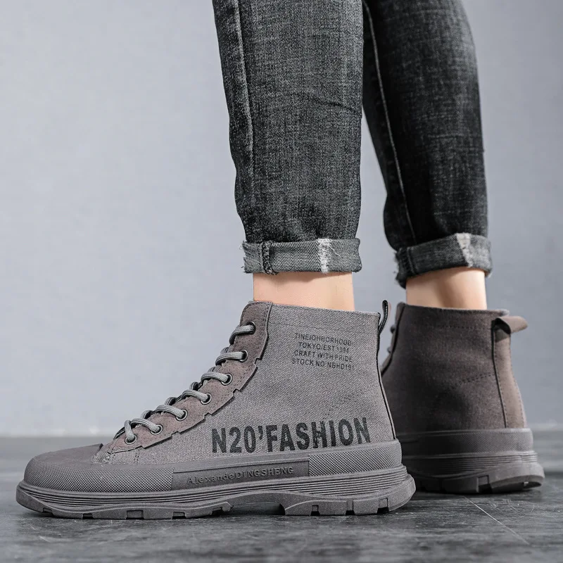 Autumn and winter new high-top short tube Martin boots street trend fashion personality motorcycle boots British men's boots
Autumn and winter new high-top short tube Martin boots street trend fashion personality motorcycle boots British men's boots