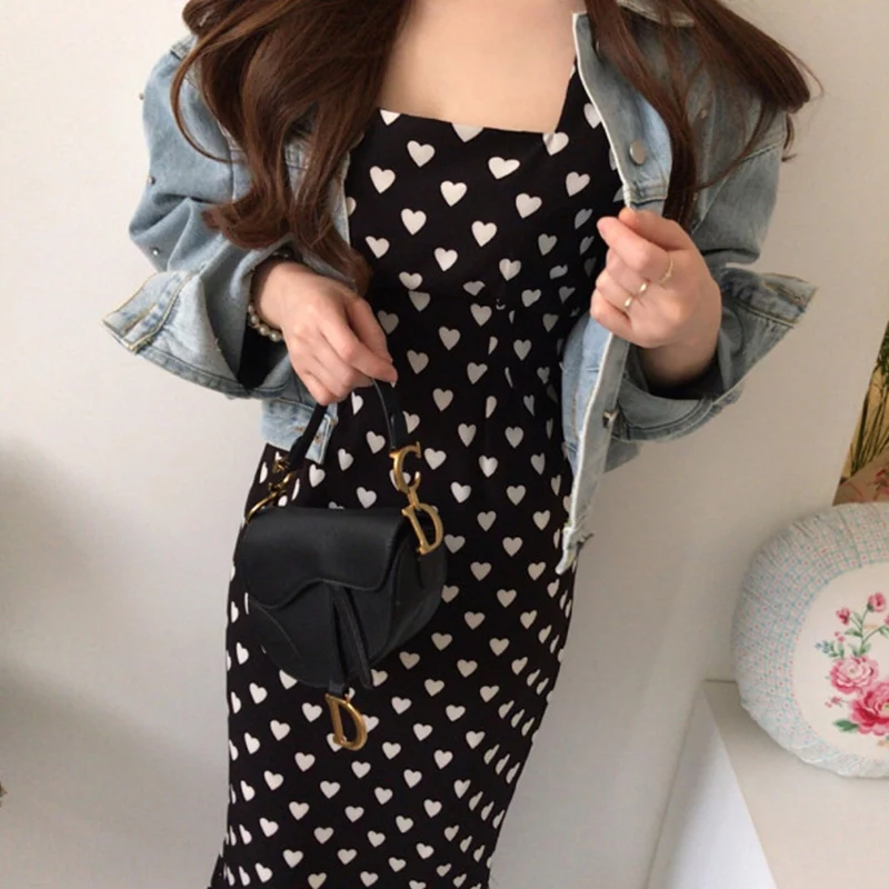 2021 Korean Chic Slim Square Neck Short Sleeve High Waist Wrap Hip Black White Print Love Heart Mermaid Dress Women Temperament
2021 Korean Chic Slim Square Neck Short Sleeve High Waist Wrap Hip Black White Print Love Heart Mermaid Dress Women Temperament