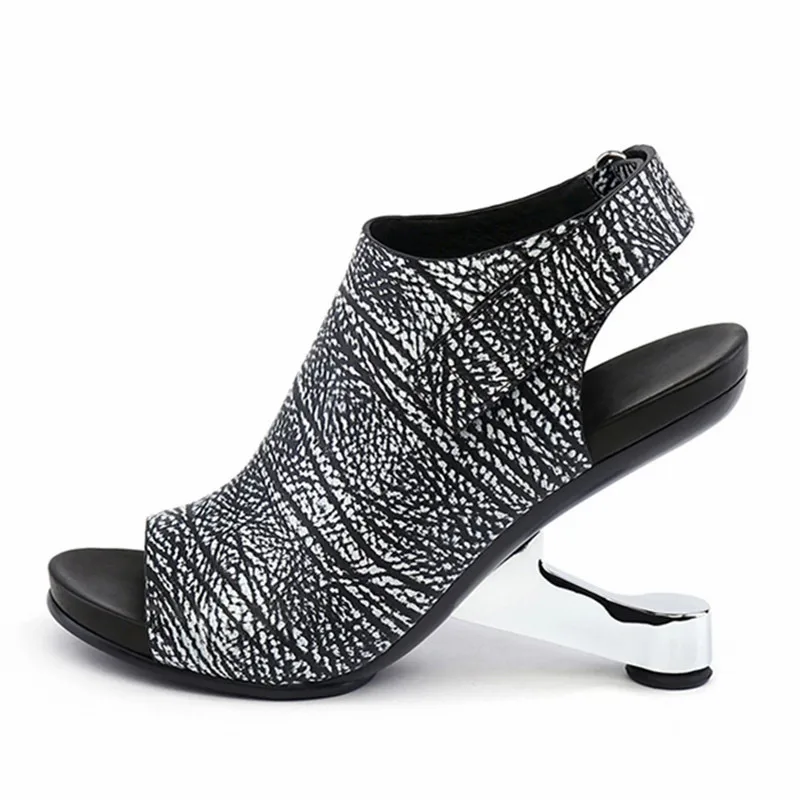 2022 New Peep Toe Women Gladiator Sandals Genuine Leather Women Pumps Ankle Strap 8CM High Heels Feamle Stiletto Valentine Shoe
2022 New Peep Toe Women Gladiator Sandals Genuine Leather Women Pumps Ankle Strap 8CM High Heels Feamle Stiletto Valentine Shoe