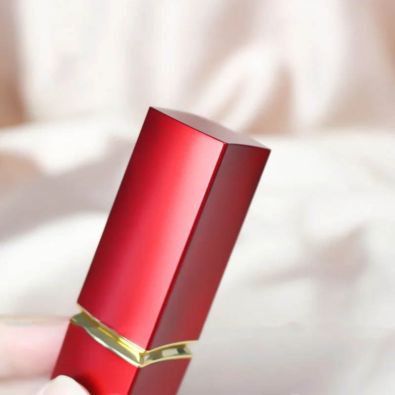 Matt empty lip tubes Waist Magnet Magnetic Top Grade Lipstick Tubes Lipstick Lipgloss tubes Shell Packaging Material
Matt empty lip tubes Waist Magnet Magnetic Top Grade Lipstick Tubes Lipstick Lipgloss tubes Shell Packaging Material