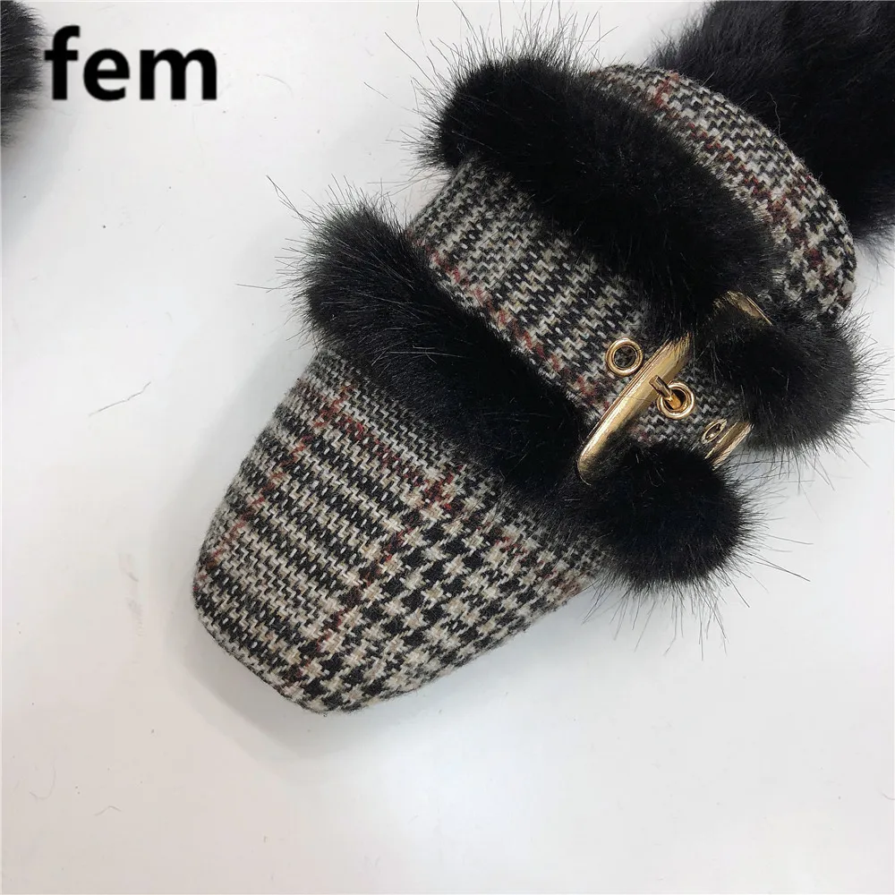 Mules Shoes Women Faux Fur Slides Flat Slippers For Women Short Plush Metal Decoration Outdoors Fashion Slippers Cover Toe Shoes
Mules Shoes Women Faux Fur Slides Flat Slippers For Women Short Plush Metal Decoration Outdoors Fashion Slippers Cover Toe Shoes
