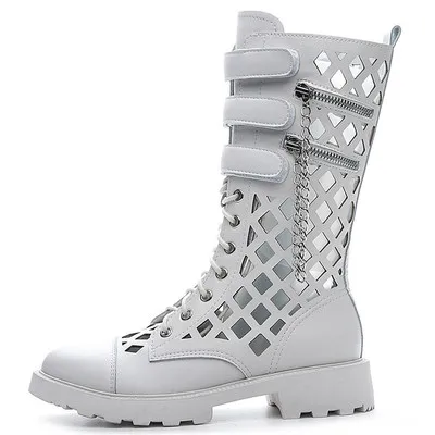 Women's Shoes
Women's Shoes