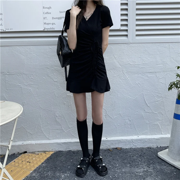V-neck Tight Waist Dress for Women Summer A- line Black Small French Style Short Skirt Drawstring Design Sense Niche Short
V-neck Tight Waist Dress for Women Summer A- line Black Small French Style Short Skirt Drawstring Design Sense Niche Short