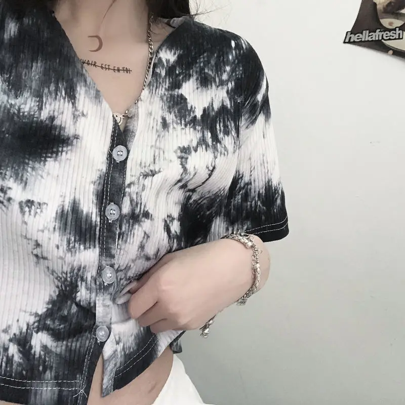 Shirts Women Tie Dye Single Breasted V-Neck Stylish Chic Casual All-match Summer Short Sleeve Korean Style Cropped Female Tops
Shirts Women Tie Dye Single Breasted V-Neck Stylish Chic Casual All-match Summer Short Sleeve Korean Style Cropped Female Tops