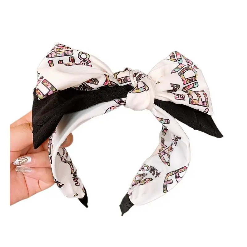 Han edition original lace pure color simulation silk hair hoop cross joker card head hoop decorations hair accessories
Han edition original lace pure color simulation silk hair hoop cross joker card head hoop decorations hair accessories