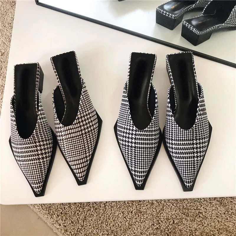 2021 New Women Mules Slippers Fashion Thick Low Heel Ladies Sandals Shoes Elegant Female Houndstooth Shallow Slip On Woman Shoes
2021 New Women Mules Slippers Fashion Thick Low Heel Ladies Sandals Shoes Elegant Female Houndstooth Shallow Slip On Woman Shoes