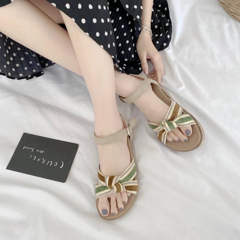 YUKE Bowknot Stripe Buckle Leisure Rubber Anti-slip Female Elegant Fashion Summer Casual Shoes Open Toe Shoes Sandles
YUKE Bowknot Stripe Buckle Leisure Rubber Anti-slip Female Elegant Fashion Summer Casual Shoes Open Toe Shoes Sandles