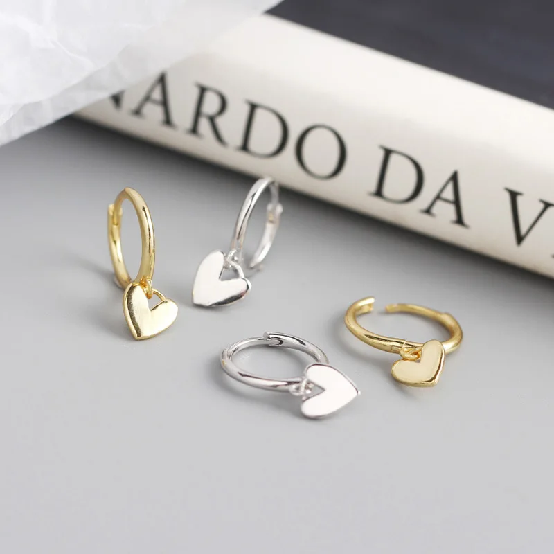 S925 Sterling Silver heart-shaped love earrings, ear-buckles, trendy little refreshingly elegant birthday gift for ladies party
S925 Sterling Silver heart-shaped love earrings, ear-buckles, trendy little refreshingly elegant birthday gift for ladies party