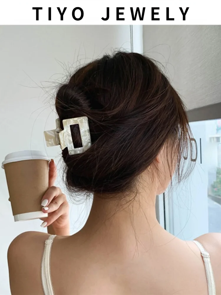 2021 New Korea Leopard Resin Hairclips Square Hollow Shark Hair Claw Clip Headwear Hairpin Hair Accessories for Women Girls
2021 New Korea Leopard Resin Hairclips Square Hollow Shark Hair Claw Clip Headwear Hairpin Hair Accessories for Women Girls
