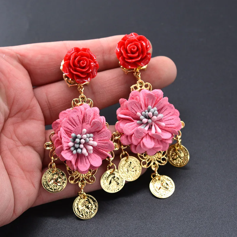 New Fashion Retro Baroque Coins Gold Multilayer Rose Flower Exaggerated Metal Dangle Earrings Jewelry For woman
New Fashion Retro Baroque Coins Gold Multilayer Rose Flower Exaggerated Metal Dangle Earrings Jewelry For woman
