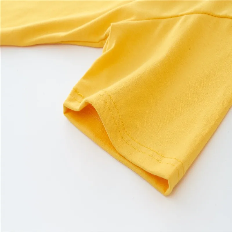 Hoodies & Sweatshirts 
Hoodies & Sweatshirts