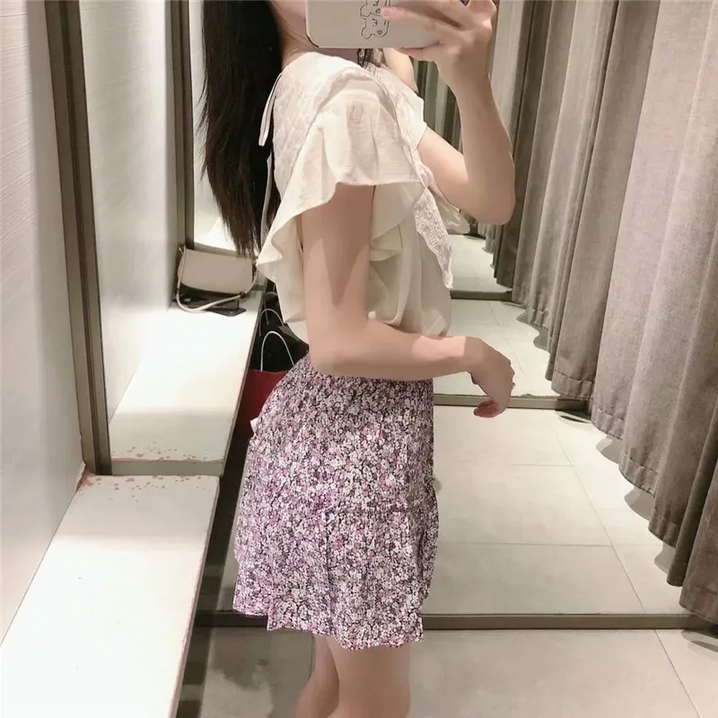 TRAF Blouses Women Za 2021 Embroidered Summer Top Woman Fashion Ruffle Short Sleeve Blouse Female Casual Button Up Shirt
TRAF Blouses Women Za 2021 Embroidered Summer Top Woman Fashion Ruffle Short Sleeve Blouse Female Casual Button Up Shirt