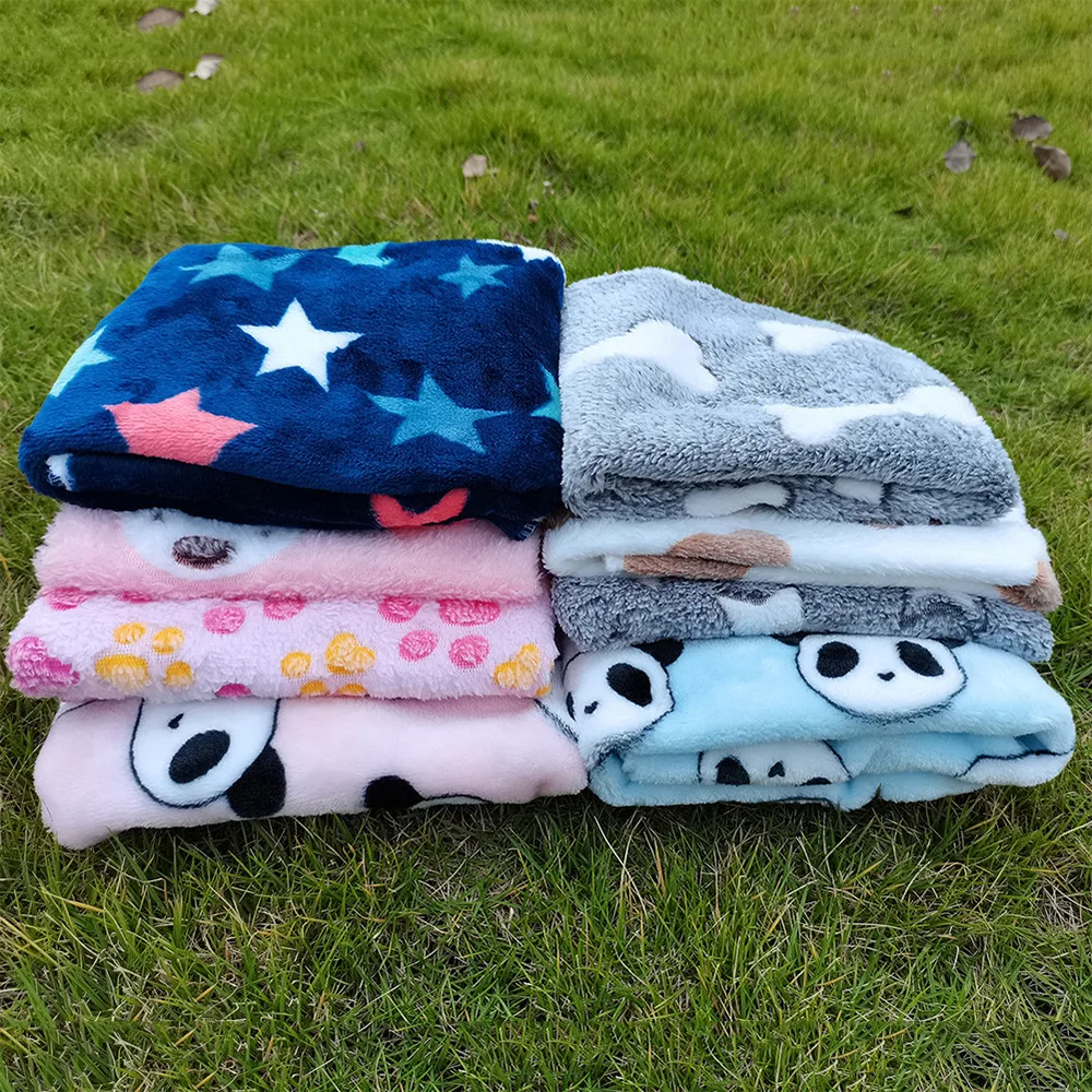 Lovely Dog Cat Bed Mat Blanket Soft Warm Fleece Paw Puppy Bed Sofa Washable Blankets For Dogs Pet Product Cushion Cover
Lovely Dog Cat Bed Mat Blanket Soft Warm Fleece Paw Puppy Bed Sofa Washable Blankets For Dogs Pet Product Cushion Cover