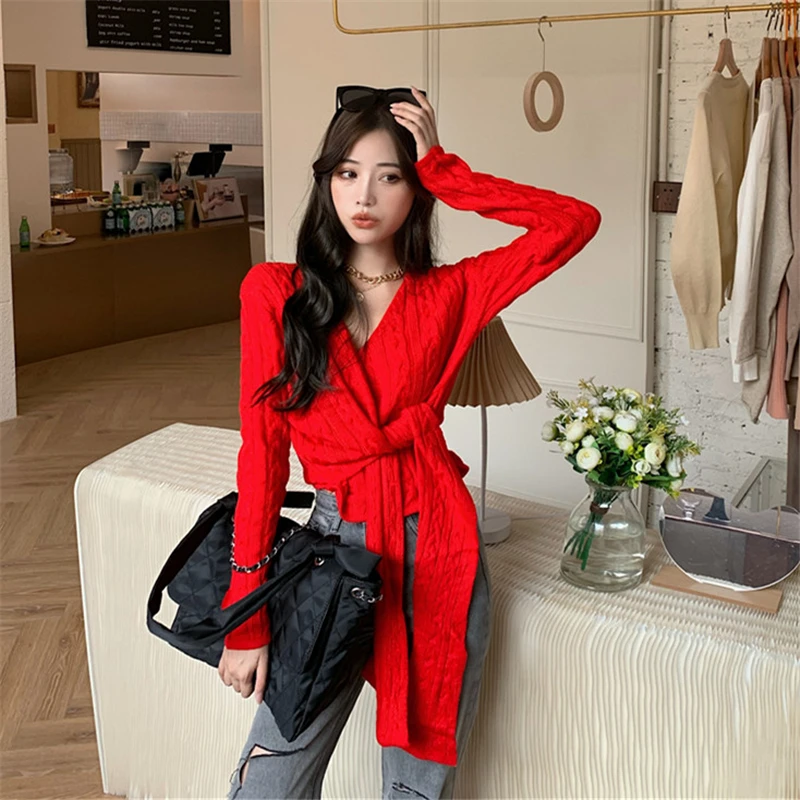 Women's Vintage Sweater Long Sleeve V Neck Knitted Wrap Front Bandage Sweaters Cropped Coat Korean Chic Streetwear Sexy Jumpers
Women's Vintage Sweater Long Sleeve V Neck Knitted Wrap Front Bandage Sweaters Cropped Coat Korean Chic Streetwear Sexy Jumpers