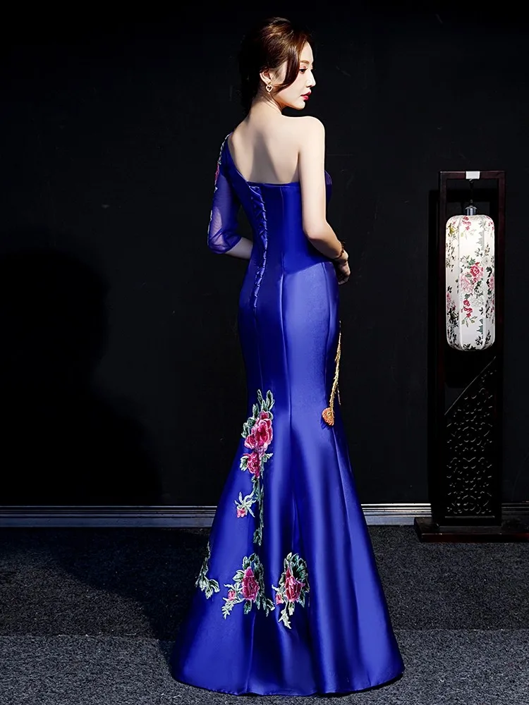 Exquisite Embroidery Evening Party Dress Sexy One Shoulder Banquet Dress Slim Long Stage Show Dress Luxury Trailing Dress
Exquisite Embroidery Evening Party Dress Sexy One Shoulder Banquet Dress Slim Long Stage Show Dress Luxury Trailing Dress