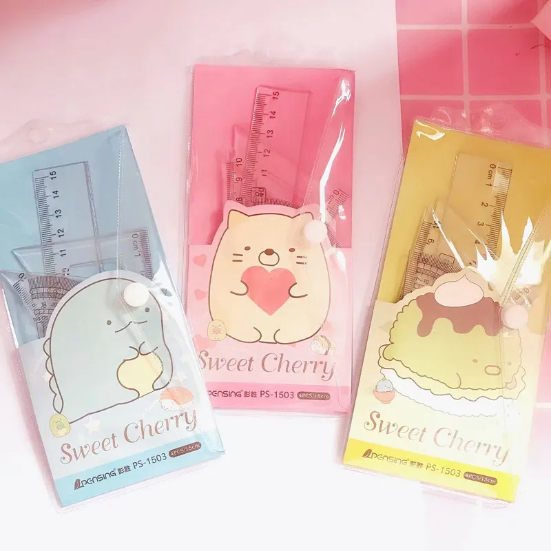Милая мультяшная детская линейка Sumikko Gurashi, набор мягкой линейки для студентов, набор из четырех частей, треугольный транспортир
Милая мультяшная детская линейка Sumikko Gurashi, набор мягкой линейки для студентов, набор из четырех частей, треугольный транспортир