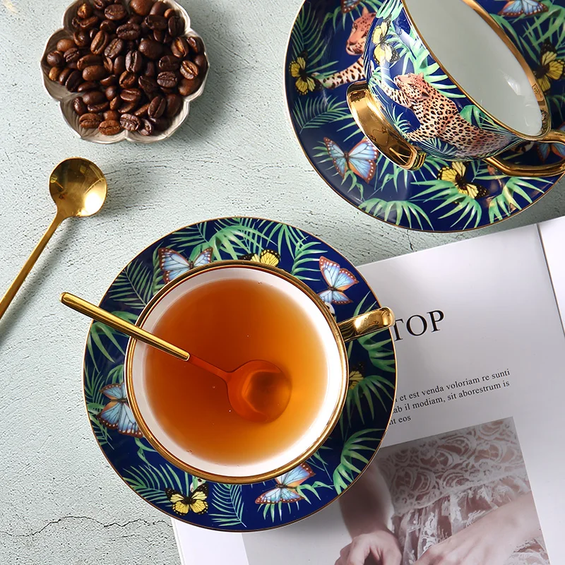 Jungle bone China coffee cup European-style luxury English afternoon cup and saucer set cup small and exquisite coffee cup
Jungle bone China coffee cup European-style luxury English afternoon cup and saucer set cup small and exquisite coffee cup