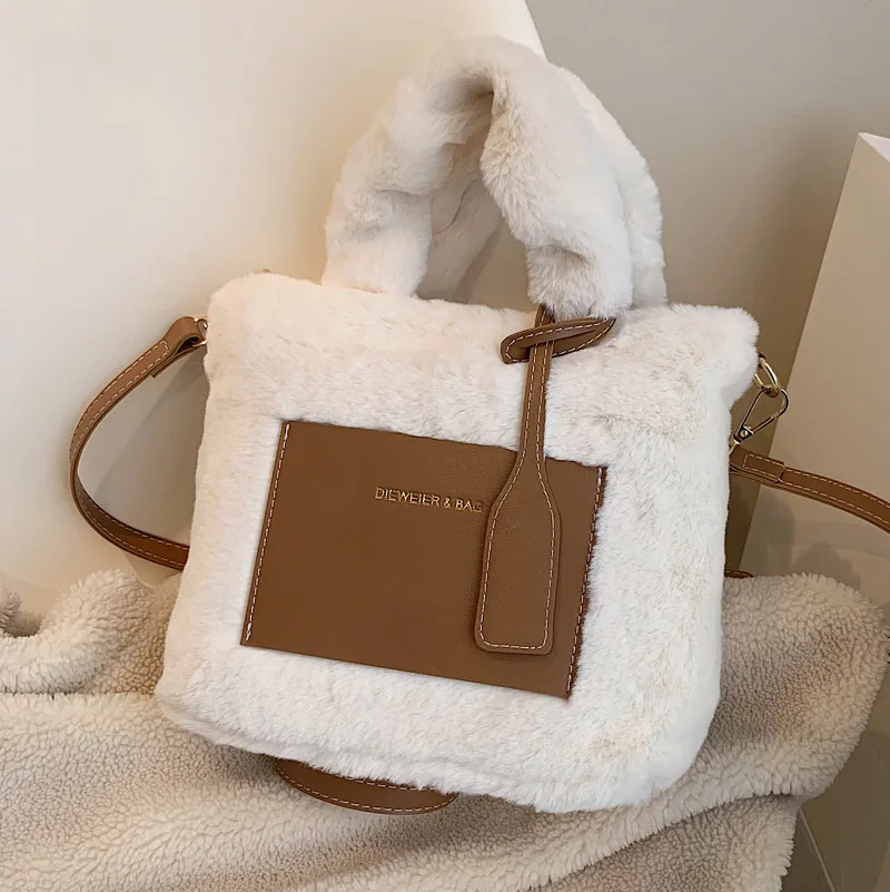 Luxury Autumn and Winter Designer Plush Bag Large Capacity 2021 New Fashion Messenger Bag Portable Bucket Bag Winter Wallet
Luxury Autumn and Winter Designer Plush Bag Large Capacity 2021 New Fashion Messenger Bag Portable Bucket Bag Winter Wallet