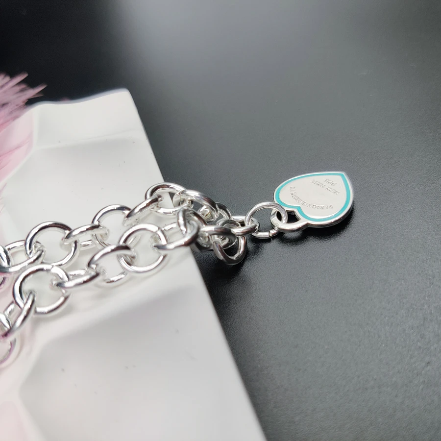1:1 S925 Sterling Silver Dirty Braid Lobster Clasp Necklace Women Border Color Heart Shaped Tag High End Party Jewelry Gift
1:1 S925 Sterling Silver Dirty Braid Lobster Clasp Necklace Women Border Color Heart Shaped Tag High End Party Jewelry Gift