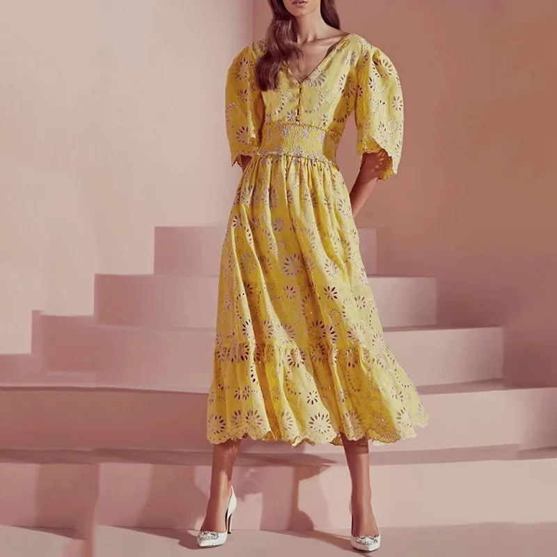 Newest 2021 Designer Fashion Women's Short Sleeve V-neck Embroidery Mid-calf Dress
Newest 2021 Designer Fashion Women's Short Sleeve V-neck Embroidery Mid-calf Dress