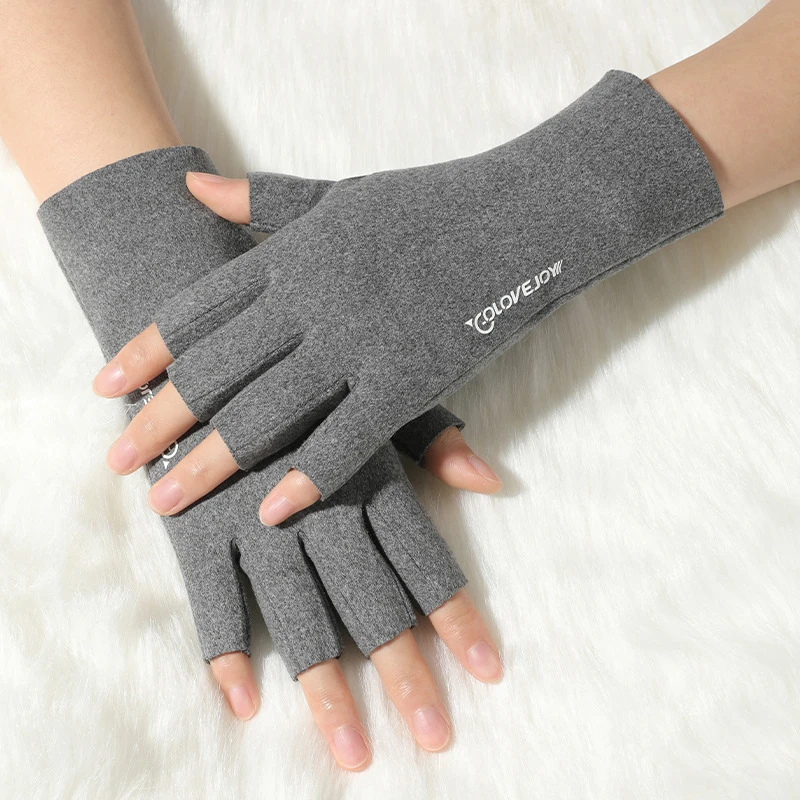 Women's Winter Fingerless Gloves Faux Cashmere Warm Half-finger Glove Fashion Touch Screen Windproof Cycling Ski Mittens Mitts
Women's Winter Fingerless Gloves Faux Cashmere Warm Half-finger Glove Fashion Touch Screen Windproof Cycling Ski Mittens Mitts