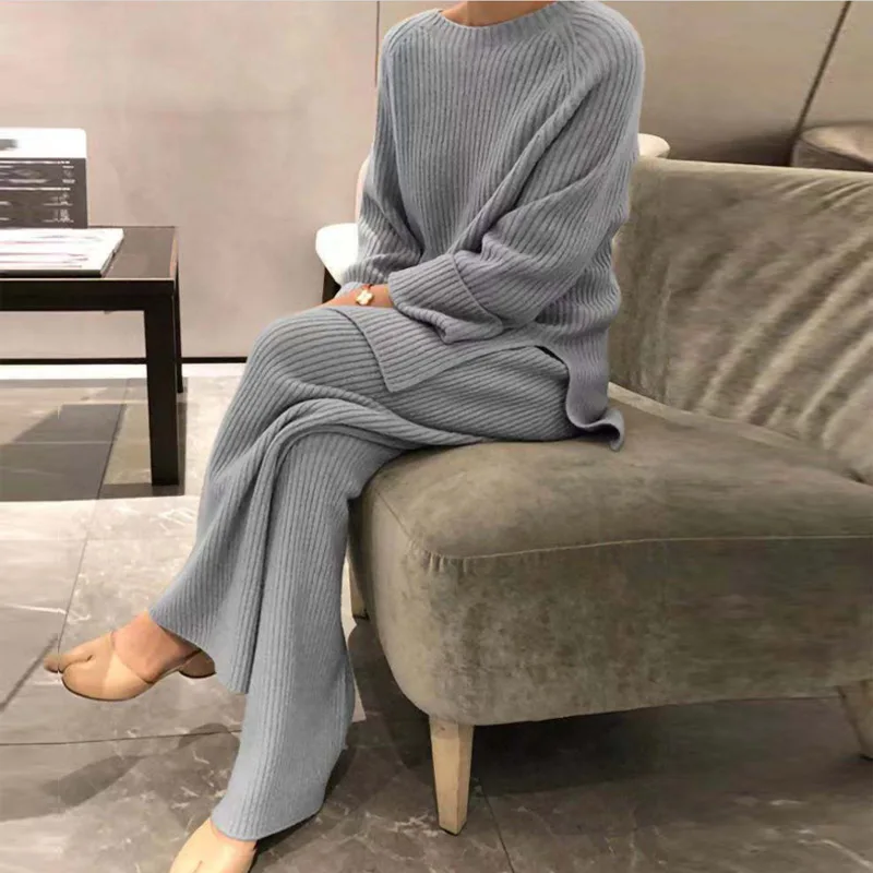 Women Autumn Elegant O-Neck Tops and Knitted Long Pants Female Casual Solid Color Two-Piece Sets Tracksuit Streetwears Homewear
Women Autumn Elegant O-Neck Tops and Knitted Long Pants Female Casual Solid Color Two-Piece Sets Tracksuit Streetwears Homewear