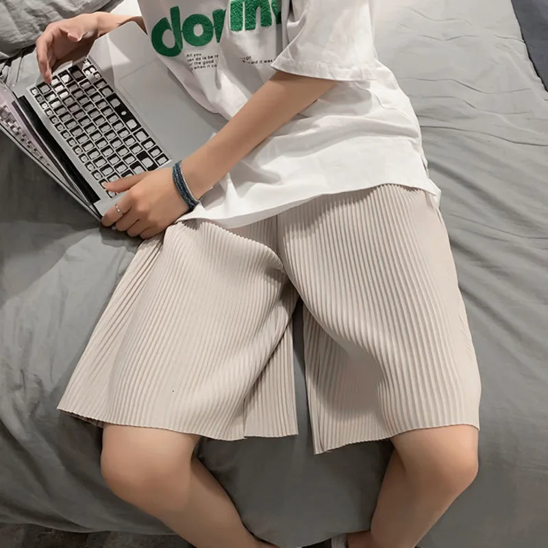 IEFB Men's Oversize Casual Shorts Man Loose Wide Leg Pants 2021 New Summer Fashion Man Pleated Shorts Green Knee Length Pants
IEFB Men's Oversize Casual Shorts Man Loose Wide Leg Pants 2021 New Summer Fashion Man Pleated Shorts Green Knee Length Pants