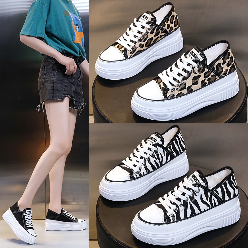Inner Increase Leopard Print Summer Thin Style College Style Hot-Selling Platform Lace-Up Ladies Canvas Shoes Single Shoes.
Inner Increase Leopard Print Summer Thin Style College Style Hot-Selling Platform Lace-Up Ladies Canvas Shoes Single Shoes.