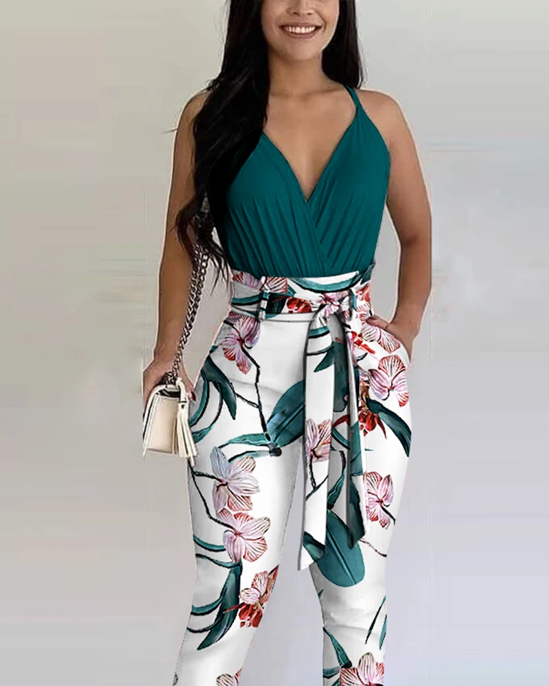 Plain Ruched sleeveless V neck Top & Floral Print Pants Colorblock Set With Belt Summer Women 2 Pieces Set Femme Casual Outfits
Plain Ruched sleeveless V neck Top & Floral Print Pants Colorblock Set With Belt Summer Women 2 Pieces Set Femme Casual Outfits