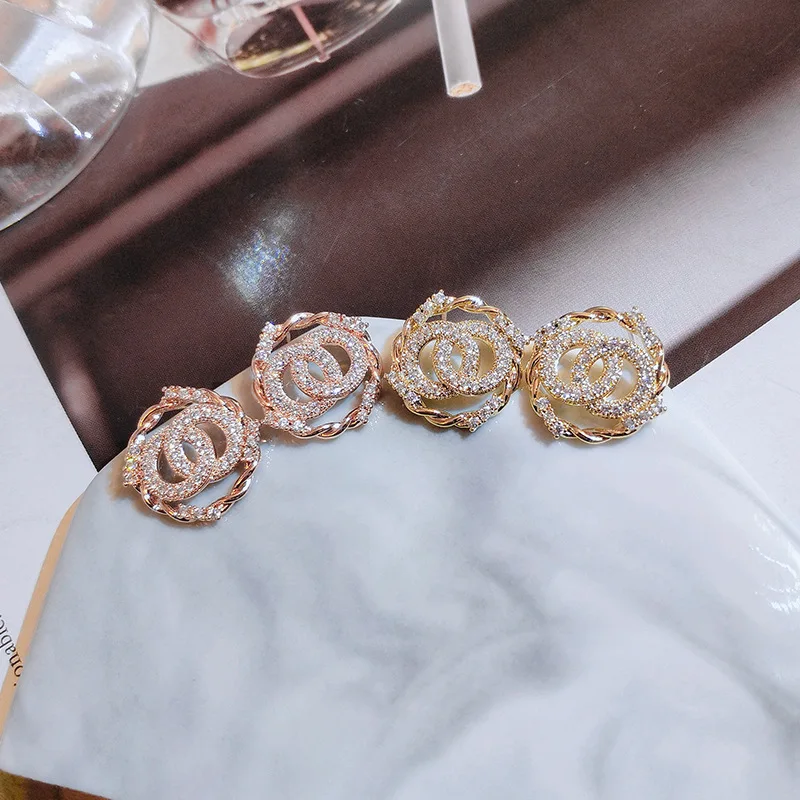 2020 New Fashion Women's Earrings round square heart Shape geometry Earrings For women girl eardrop party jewelry gift wholesale
2020 New Fashion Women's Earrings round square heart Shape geometry Earrings For women girl eardrop party jewelry gift wholesale