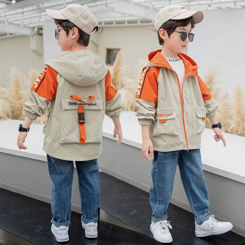 Куртка с капюшоном для мальчиков 4-12 лет, на весну/осень 
Куртка с капюшоном для мальчиков 4-12 лет, на весну/осень