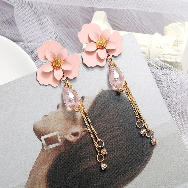 New Fashion Flower Drop Earrings For Women Simple Crystal Pendants Long Earring Girls Jewelry Accessories Dangle Earrings 2022
New Fashion Flower Drop Earrings For Women Simple Crystal Pendants Long Earring Girls Jewelry Accessories Dangle Earrings 2022