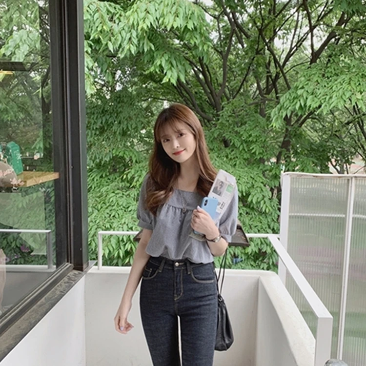 Summer Women's Blouses Plaid Vintage Casual Square Collar Puff Sleeve Fashionable Shirts Korean Style Wild Tops New 2021
Summer Women's Blouses Plaid Vintage Casual Square Collar Puff Sleeve Fashionable Shirts Korean Style Wild Tops New 2021