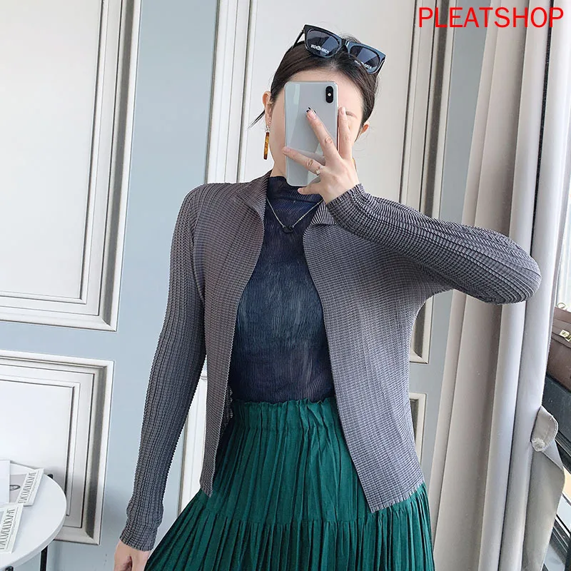 MIYAKE Pleated Cardigan Women Outdoor Hot Autumn New Long-Sleeved All-match Cropped Jacket Top Women Veste Femme Ropa De Mujer
MIYAKE Pleated Cardigan Women Outdoor Hot Autumn New Long-Sleeved All-match Cropped Jacket Top Women Veste Femme Ropa De Mujer