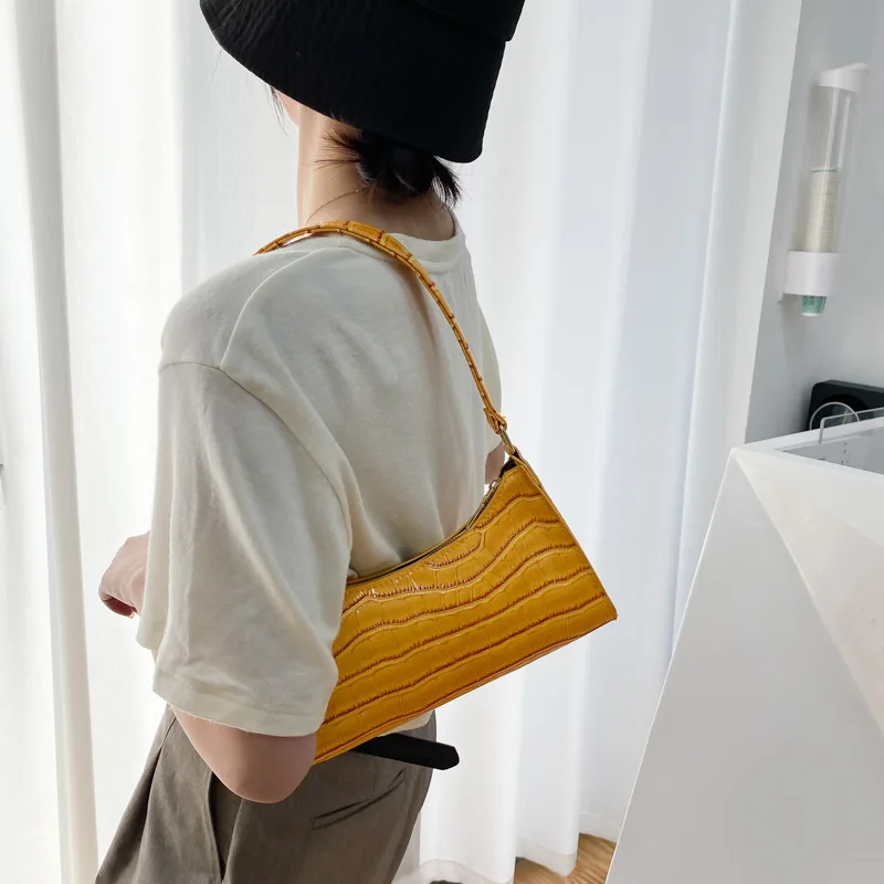 One shoulder handbag alar package crocodile grain one shoulder her red phone chain bag bag handbag temperament trend
One shoulder handbag alar package crocodile grain one shoulder her red phone chain bag bag handbag temperament trend