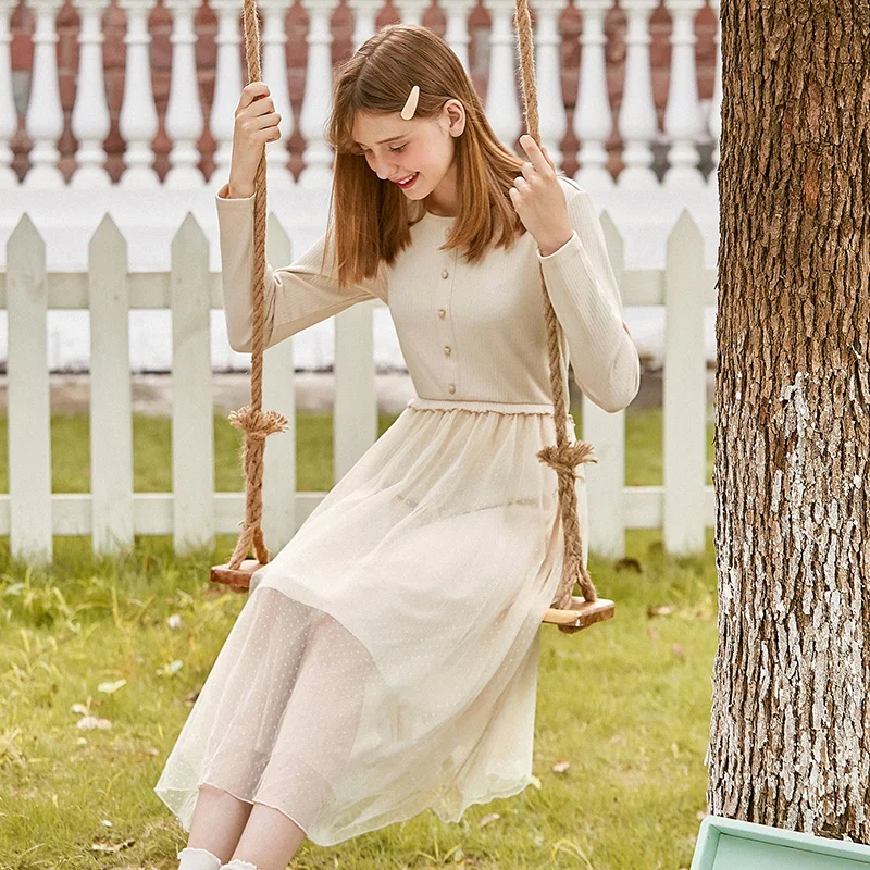 SEMIR Autumn Knitted Dress Women 2021 New Black Dress Autumn Spring Long Sleeve Lace Sweet Beauty Dress
SEMIR Autumn Knitted Dress Women 2021 New Black Dress Autumn Spring Long Sleeve Lace Sweet Beauty Dress