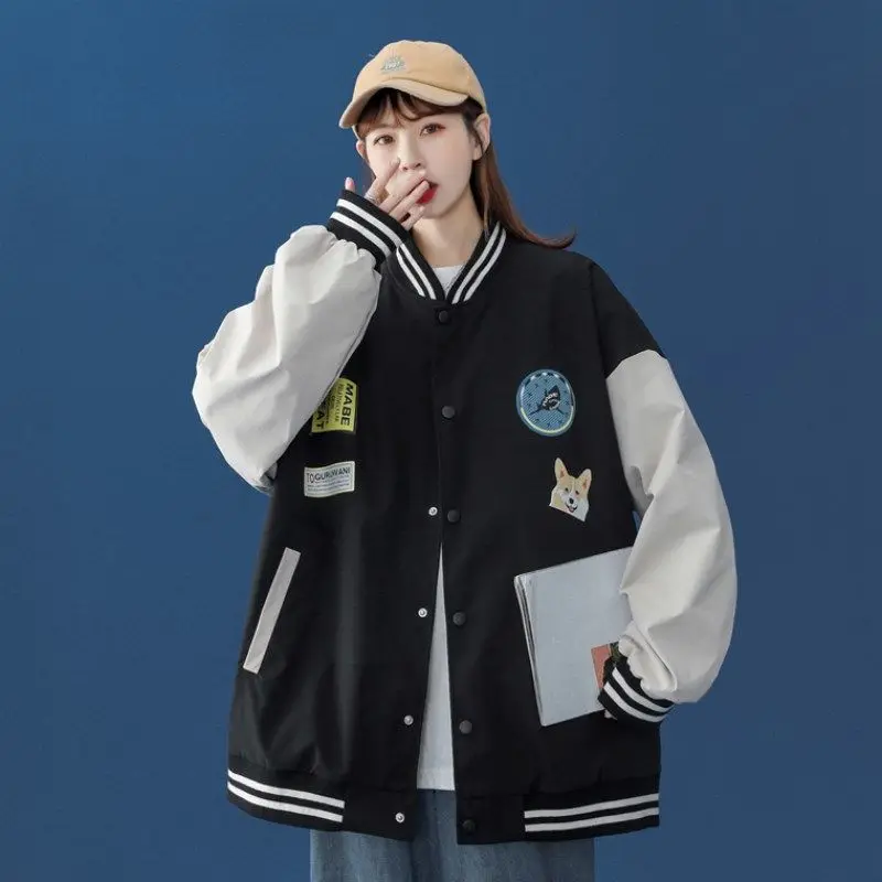 Spring coat women's Retro Hong Kong Style baseball suit 2021 new student versatile loose top
Spring coat women's Retro Hong Kong Style baseball suit 2021 new student versatile loose top