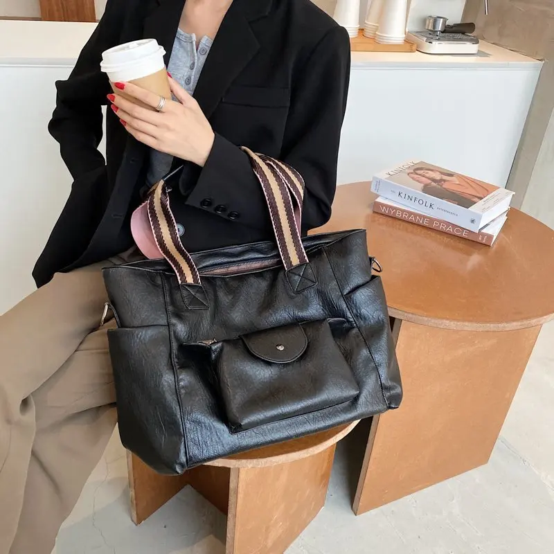 Solid Pattern High Capacity Shoulder Bags For Women 2020 Elegant Winter Lady Handbags Female Travel Totes Lady Fashion Hand Bag
Solid Pattern High Capacity Shoulder Bags For Women 2020 Elegant Winter Lady Handbags Female Travel Totes Lady Fashion Hand Bag
